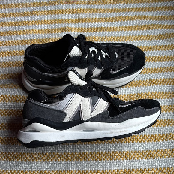 New Balance Shoes - New Balance Figs